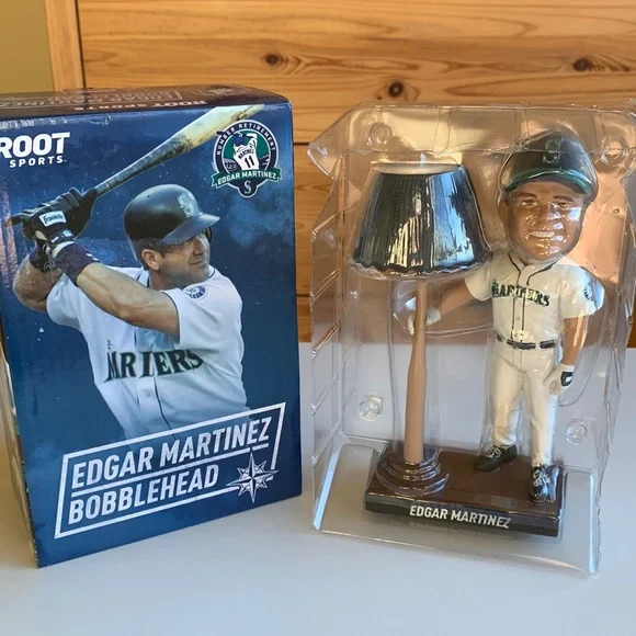NIB Seattle Mariners 2017 Edgar Martinez Bobblehead “It’s A Light Bat!” - Picture 1 of 8